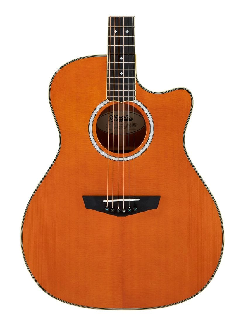 d'angelico excel gramercy grand auditorium acoustic electric guitar Guitarra electroacústica D'Angelico Excel Gramercy Grand Auditorium detalle del cuerpo Vintage Natural
